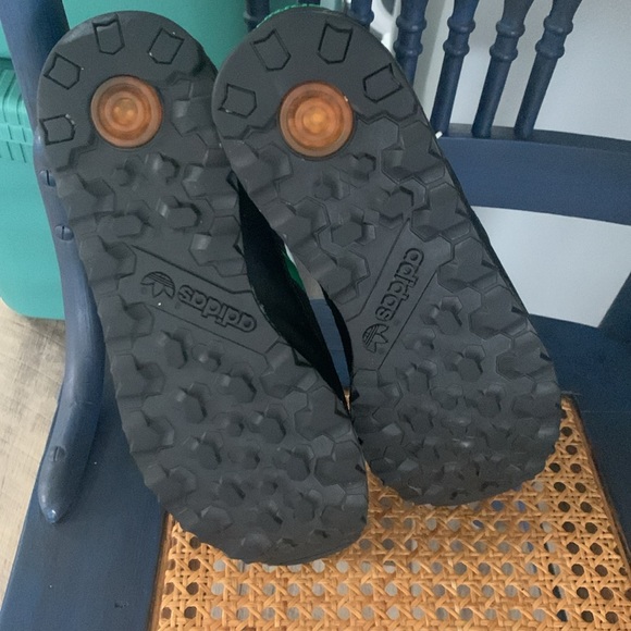 Men’s Size 9 Adidas Oregon Sneakers EUC Green - Picture 4 of 6